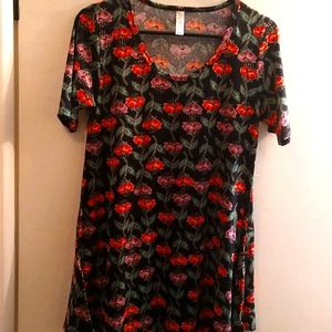LuLaRoe Perfect T-shirt